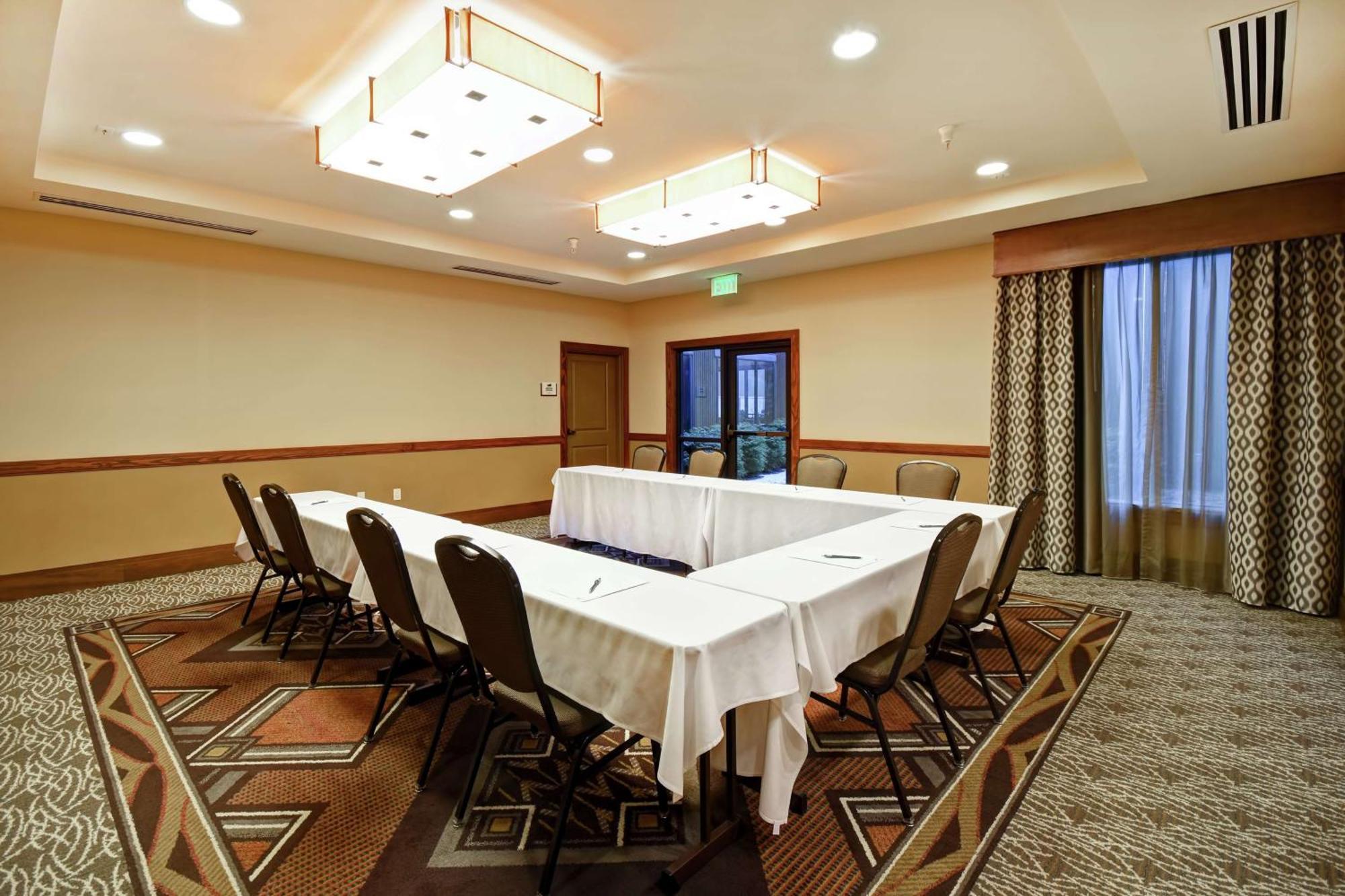 Homewood Suites By Hilton Kalispell Buitenkant foto