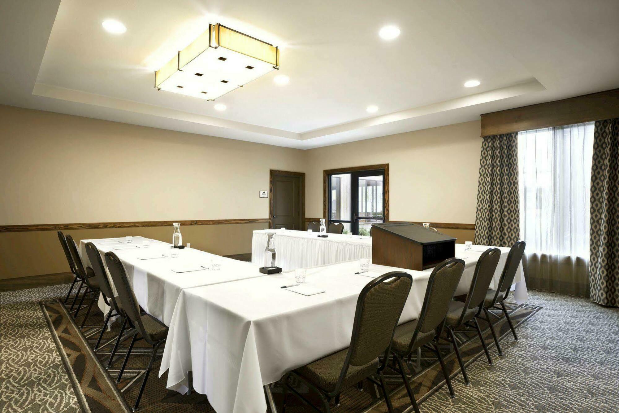 Homewood Suites By Hilton Kalispell Buitenkant foto
